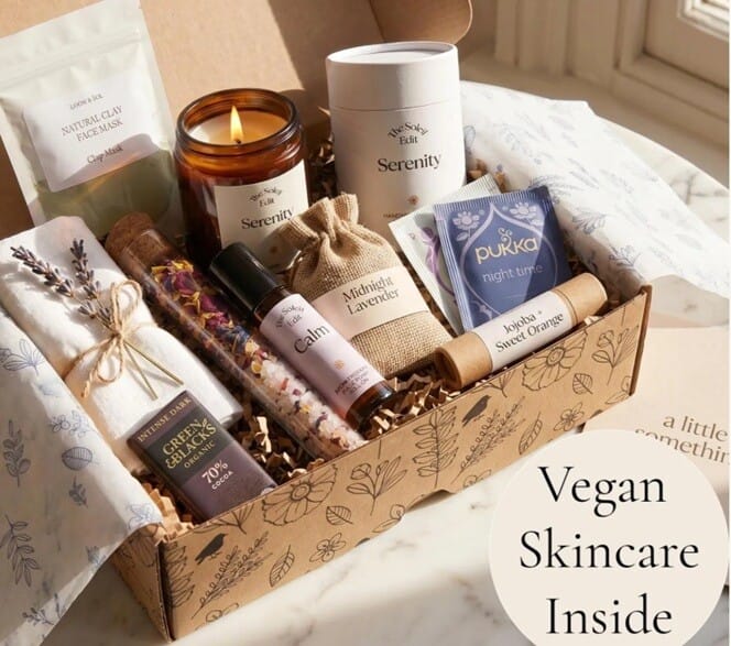 A selection of quality products in a spa pamper box includes, Natural Clay Face Mask, Botanical Bath Soak, Organic Herbal Tea Selection, Fairtrade Dark Chocolate, Midnight Lavender Pouch, Soft Cotton Face Towel