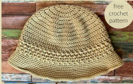 crocheted bucket hat in beige