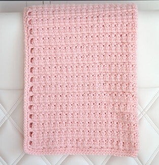 baby blanket crocheted in pink