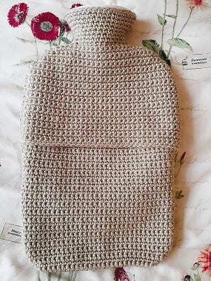 the envelope closure on a hot water bottle cover
