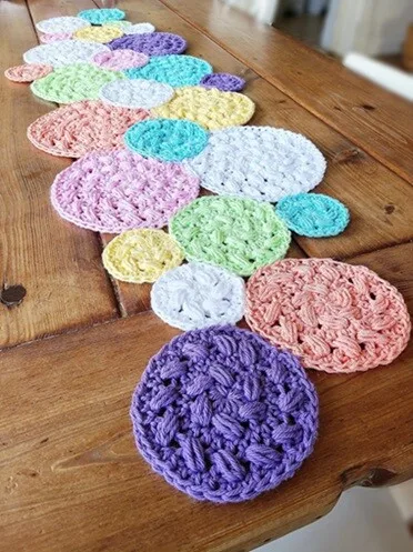 Puff stitch features in this table runner to create texture